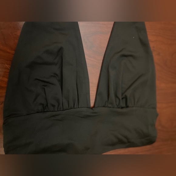 NWOT Rooscier Deep V Neck Halter Tie Back Sleeveless Backless Cami Crop Top - Picture 7 of 8